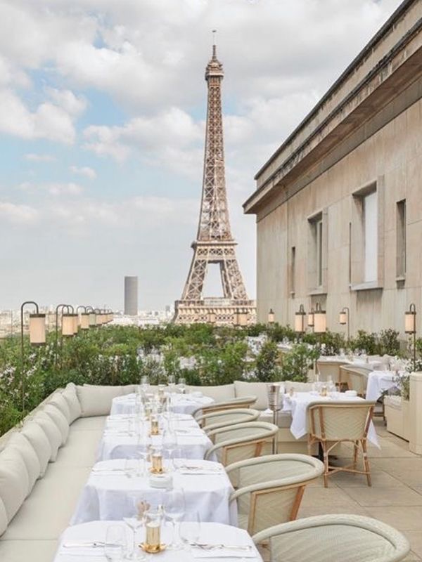 Beautiful scene of the Eiffel tower